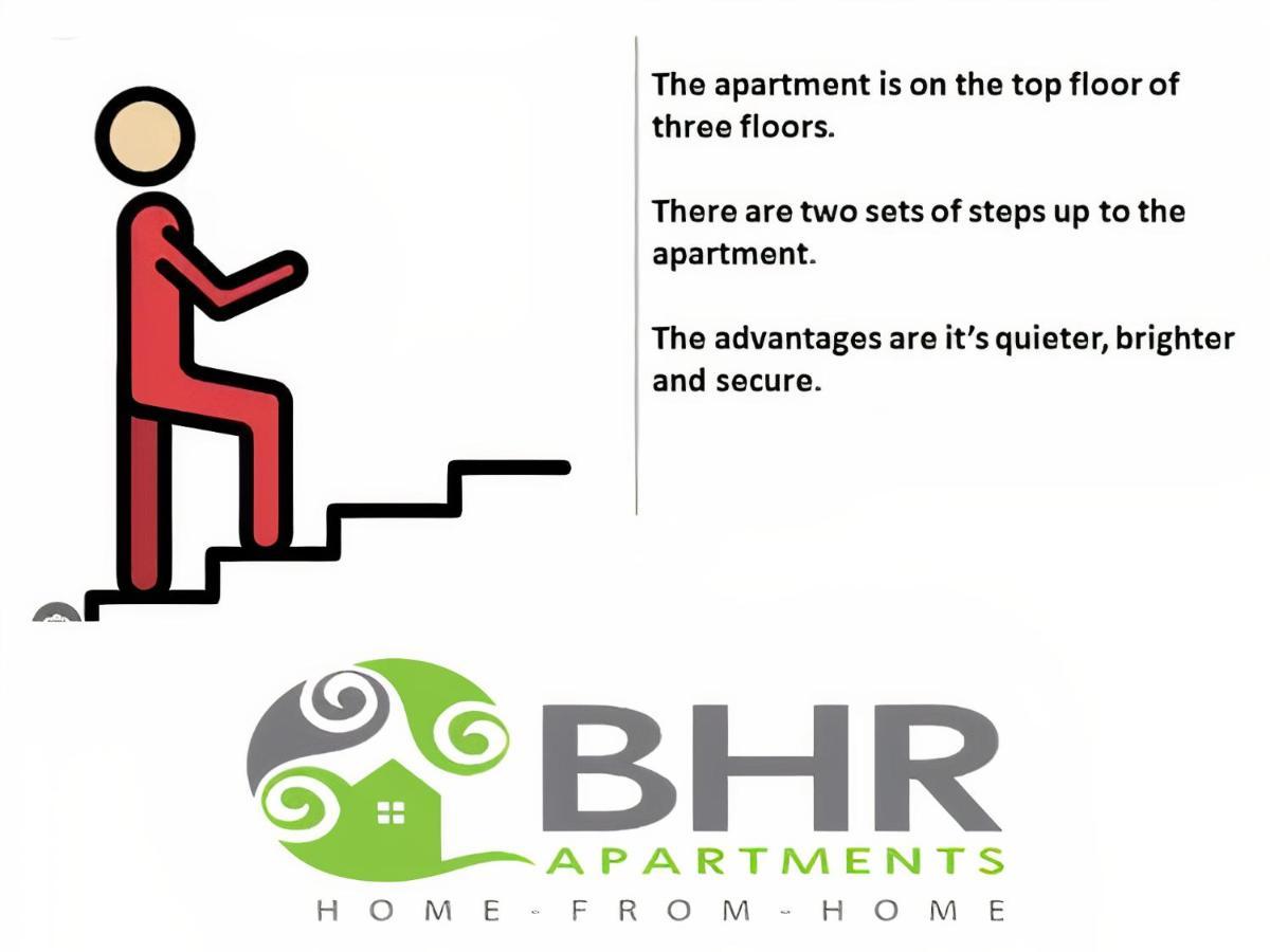 Excellent Location - City Centre - Parking - 4 Beds -2 Bedrooms เบลฟาสต์ ภายนอก รูปภาพ